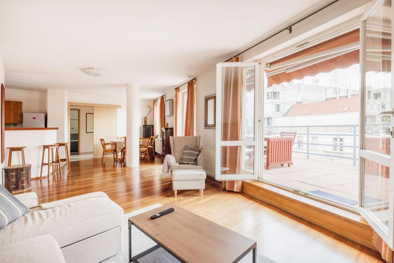 בודפשט Bright And Spacious Penthouse W/ Terrace & Parking מראה חיצוני תמונה